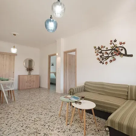 Lefka - Ground Floor Magouládes
